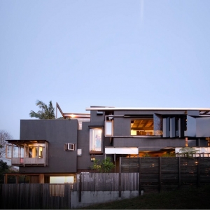 пסլThe Left-Over-Space House