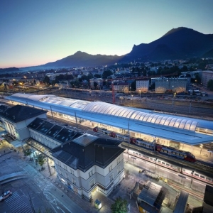 ı복վCentral Station Salzburg