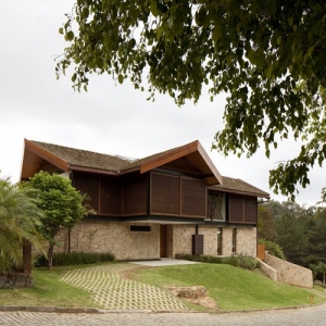 ɽСݣHouse in the Hills