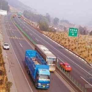 靠椅山隧道出口段