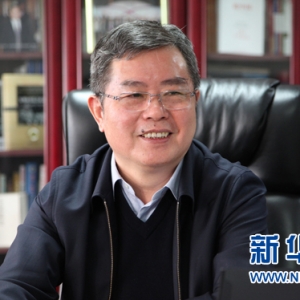李扬:全球经济持续恶化 土地确权是房价下跌诱因