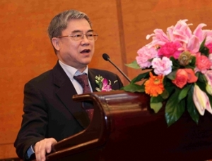 邬贺铨:城镇化是人的城镇化