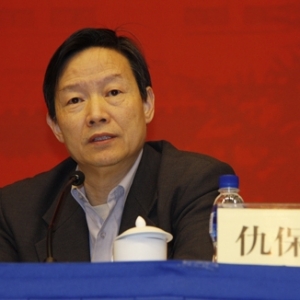 仇保兴:驱赶性的城镇化不可取