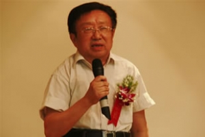 盛承懋:城镇化避免“一边高楼林立,一边棚户区”