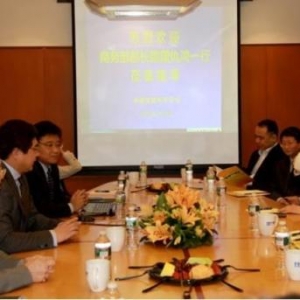 商务部部长助理仇鸿视察中建美国公司