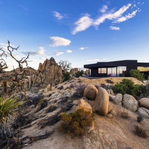 ˿ɳĮסլBlack Desert House