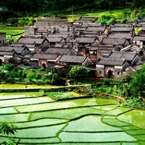 时评:翻新古村离“给长城贴瓷砖”有多远