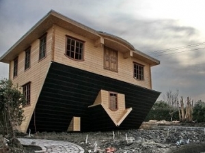 时评:建筑追新求异须有度