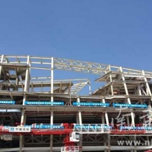 青奥会议中心用钢4.5万吨 2.4万件钢构件全拼装