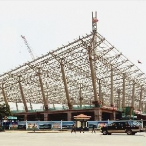 ����T4��վ¥��ɸֽṹ��װ 1.6��ָֽṹƴ��