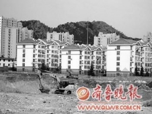 �ൺһ���ر���ʩ���¸���С��¥�������ѷ�