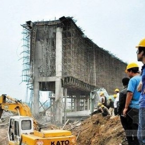 ����ʩ������32�׸߿�׹��