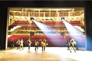 ���һ���Ժ��ַȫ�濢�� ������ͬ�á����ο�Ļ��Ϸ