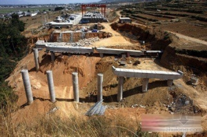 �������׹���ַ�����¼�ʩ����λ����20��Ԫ