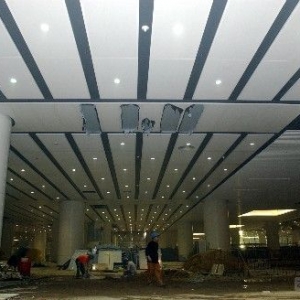 �����е��±�����վ����һ�㻻��