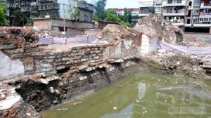 ����������������������ų�ǽ