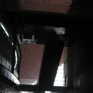 ��˵���Ժ�ĵ����ϰ�̨�����ҵ�