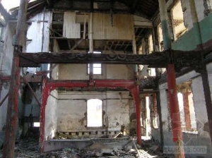 ���ݺ��ϴ����Ͻ���������ĩ��԰