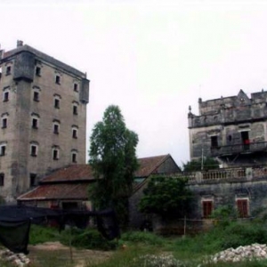 �������ֺ������Ľǵ�¥����������������