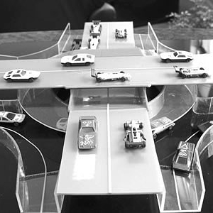 ���˵�·���裺���޺�Ʋ�·�š��⽻ͨӵ