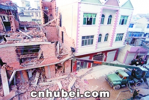 ��ɽһ��������ͻȻ���� �������˱�ѹ��ͼ��