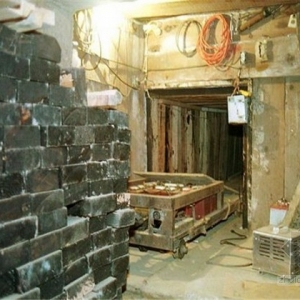 �����ں�ǿ��ĺ����