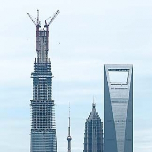 中国第一高楼上海中心大厦封顶 632米结构高楼地面或沉陷