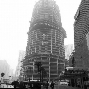 �й��ڽ���һ��¥���ú�ɰ��ͣ��