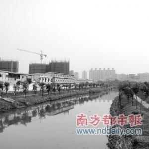 �����Ĵ��Ϸ���Ŀ���꼯�п���