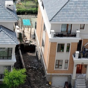 �����������Υ�½�������������Υ�½���Ⱥ