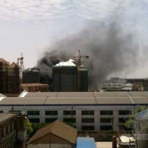 ������һ�ڽ�¥��ͻ������ ������Ա����