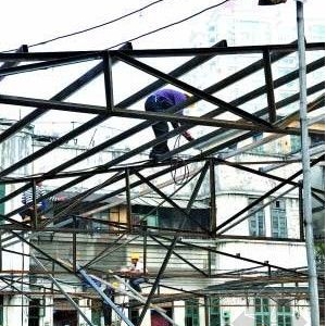 ��������ǹ�ǿ��һ800ƽ�����Υ��