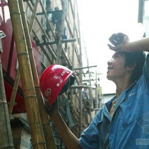 ���ϴ�ѧ�ˣ�������������н300Ԫ�����ó�ϰ����