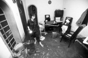 ʩ�����ڱ���ˮ�� 20�׸�ˮ���嵹Χǽ