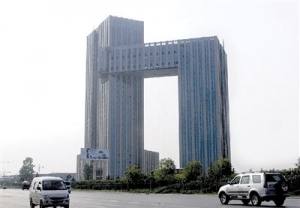 ֣�ݾ������ӡ�����¥�� �����м��ܹ�ֱ����