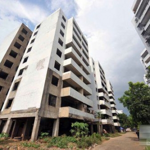 ���ڰ��౻��Ƿ��Ǯũ��ס��β¥17��