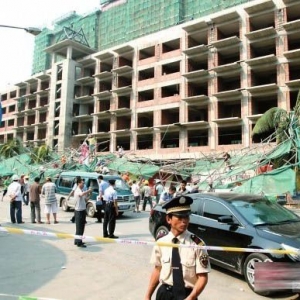 ����һ¥�̽��ּܵ��� ����1���� �һ�3����