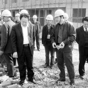 ��Ǩ�����á�����ש�� �����˴�Ϊ��άȨ