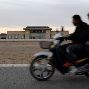 4��13�գ������ﳵ�Ӷػͻ�վ