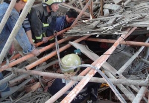 ���ؽ�ǧƽ�׽��ּܵ��� һ��һ����