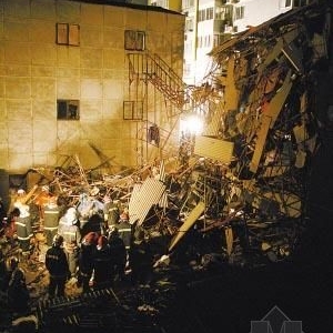 3����21ʱ10��������������γ·