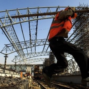 10��8�գ�һ�������ڰ��ո���վ