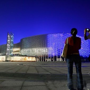 9��15�գ���λ�������������ݿ�