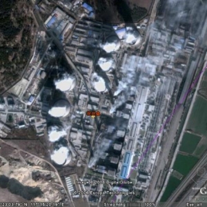 ���ݷ��糧������һ��Сɽ���ԡ�