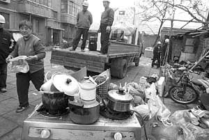 �Ա߹�����ˮ���� �����ʮ�໧����������