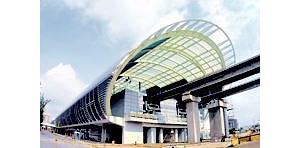 �Ϻ��������г�����·��վ¶�����ˣ�ͼ�ģ�