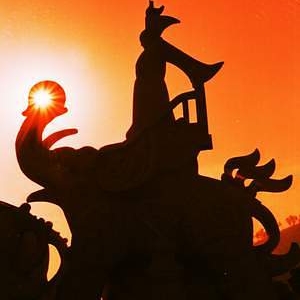 �㽨���ҹ���ĳ��е���Ⱥ(��ͼ)