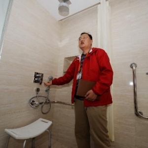 5��14�գ�һλ������Ա����߽�