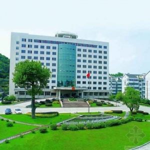 ��ɽ�س�������¥