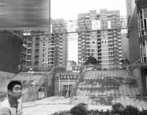 开发商行贿官员建设楼盘 一房多卖骗钱后潜逃